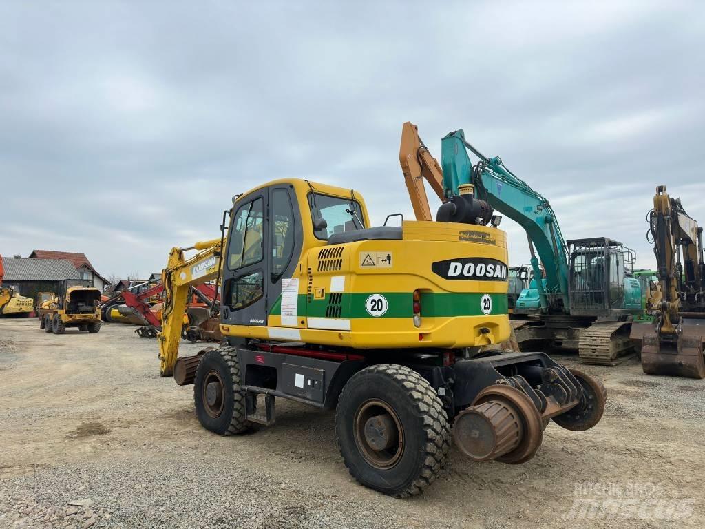 Doosan DX 160 WR Колісні екскаватори