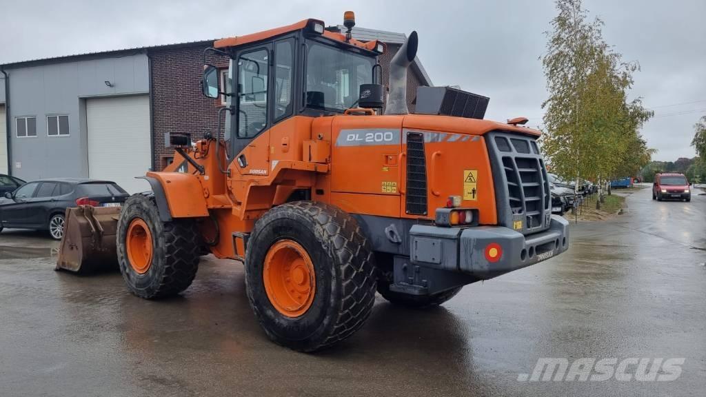 Doosan DL 200-3 Фронтальні навантажувачі