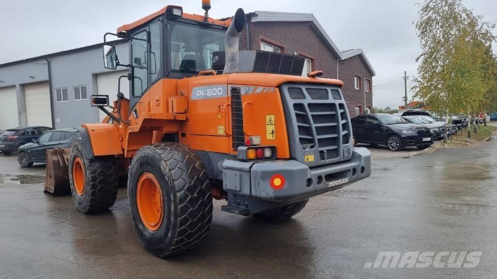 Doosan DL 200-3 Фронтальні навантажувачі