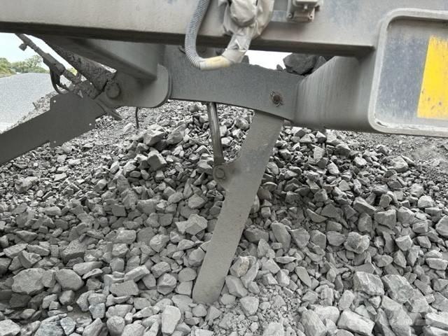 Metso LT 300 HP Мобільні дробарки