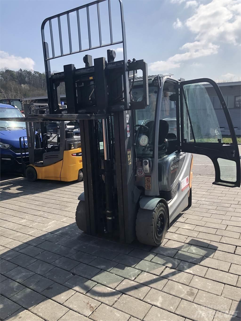 Still RX60-30 Електронавантажувачі