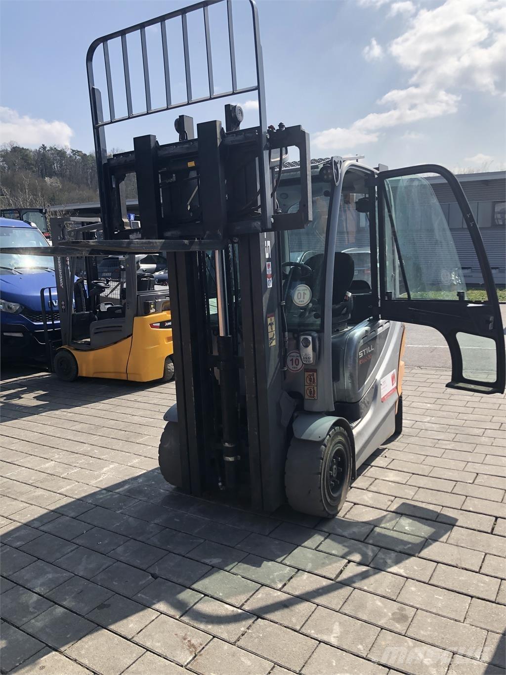 Still RX60-30 Електронавантажувачі