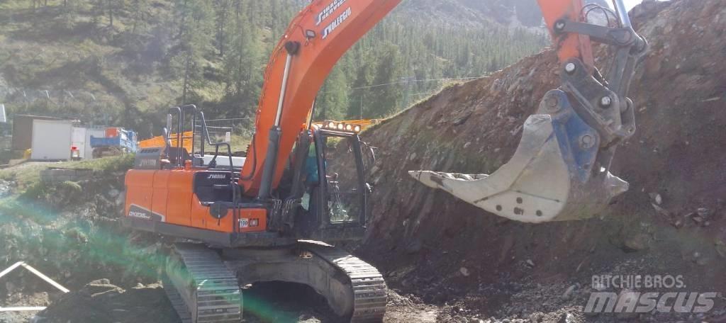 Doosan DX 235 Гусеничні екскаватори