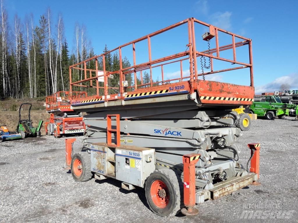 SkyJack SJ 9250 Підйомники-ножиці