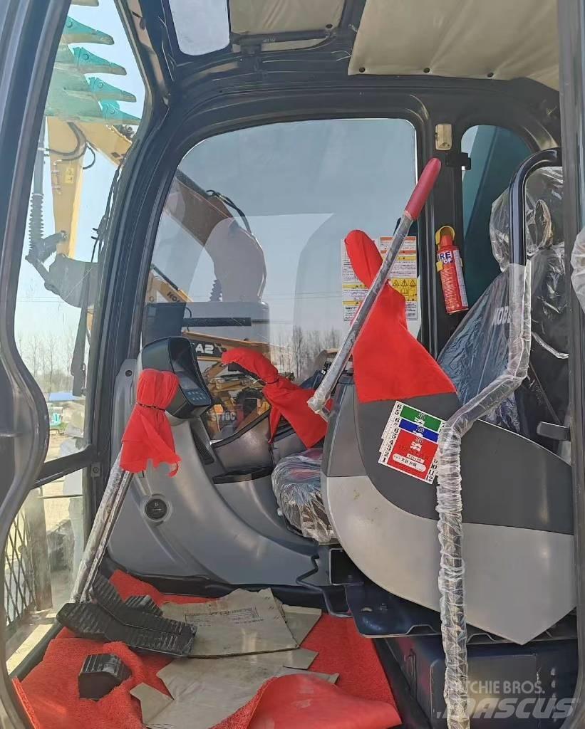 Kobelco SK 75 Гусеничні екскаватори