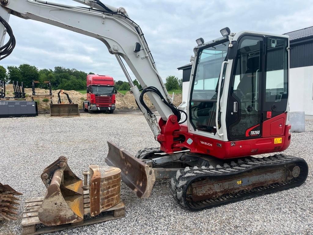 Takeuchi TB260 Міні-екскаватори < 7т