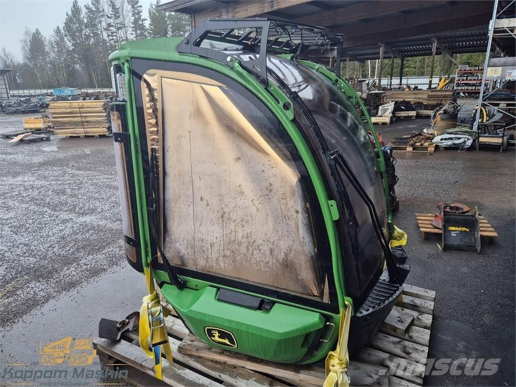 John Deere 1270G Кабіна