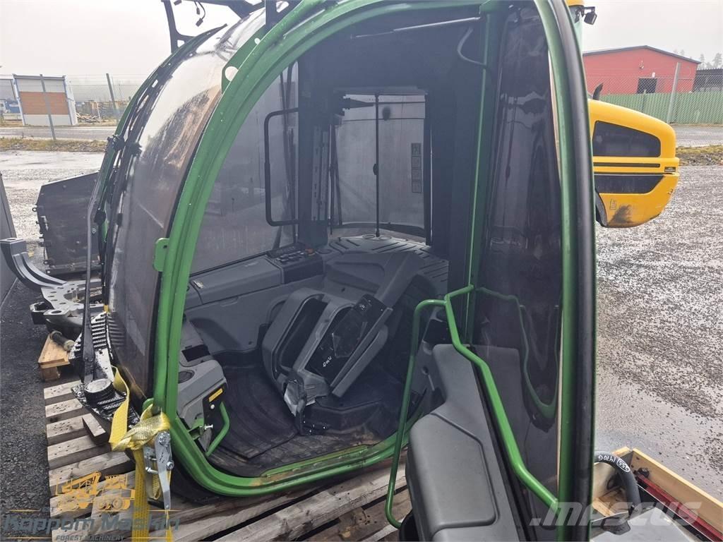 John Deere 1270G Кабіна