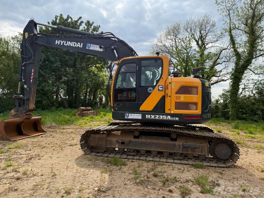 Hyundai HX235 A LCR Гусеничні екскаватори