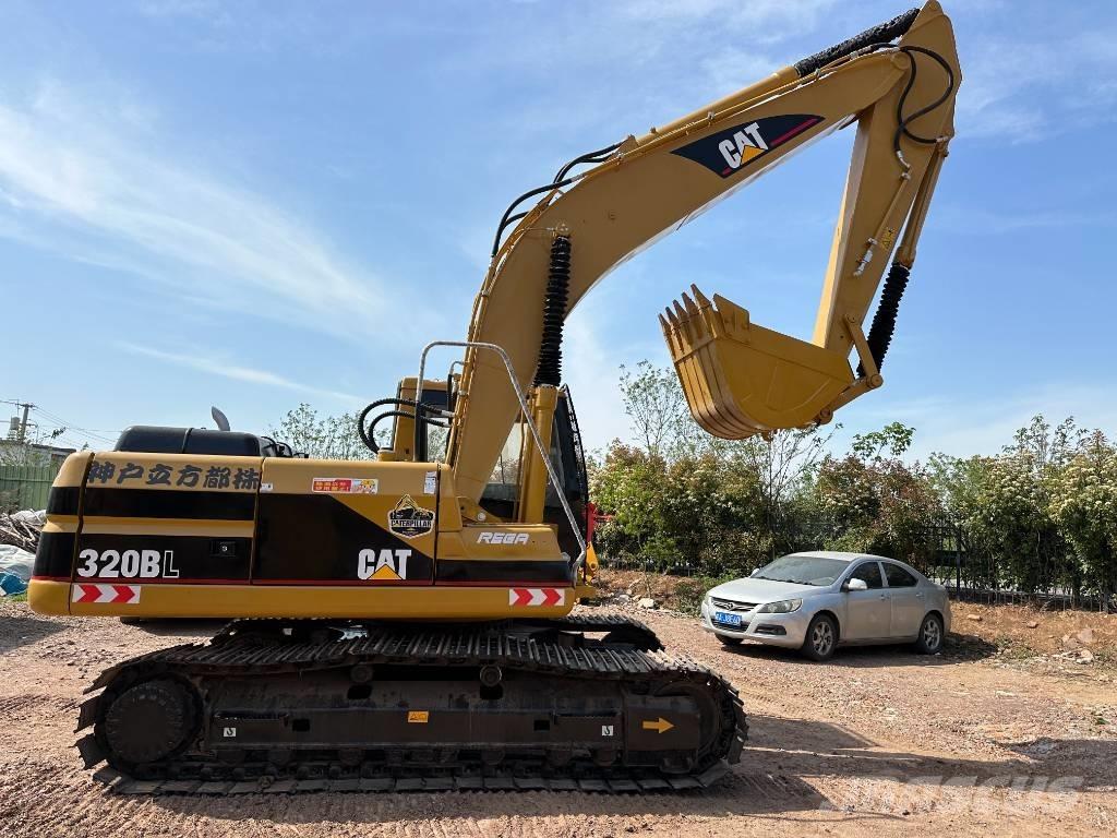 CAT 320 B L Гусеничні екскаватори