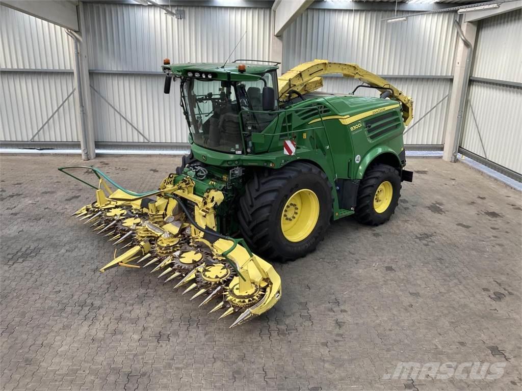 John Deere 8300 Кормозбиральні комбайни