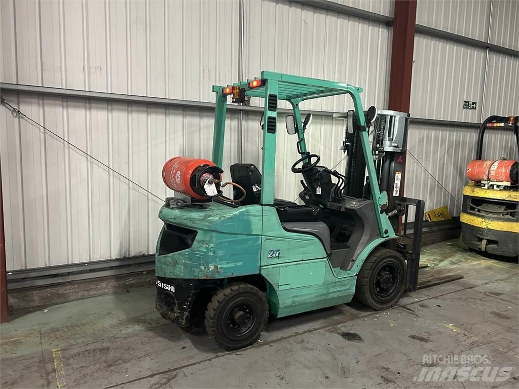 Mitsubishi FG25NT Газові навантажувачі
