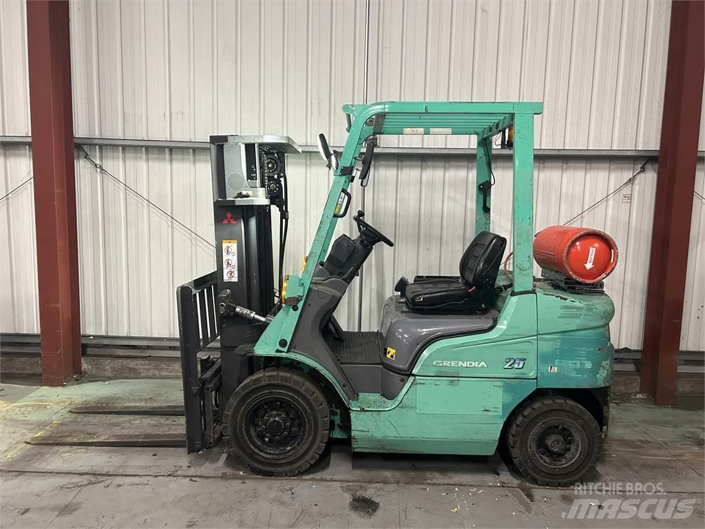 Mitsubishi FG25NT Газові навантажувачі