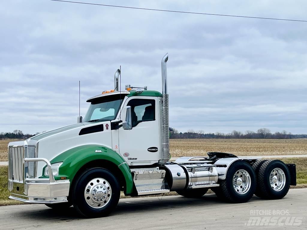 Kenworth T 880 Тягачі