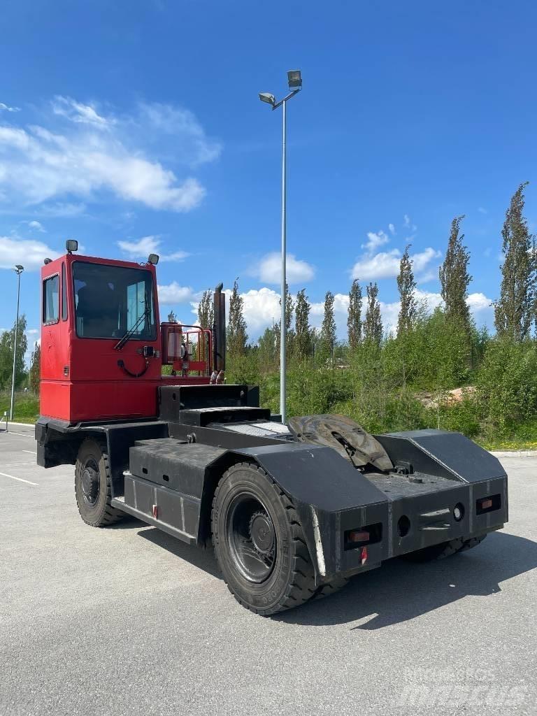 Kalmar TRX252 Термінальні трактори