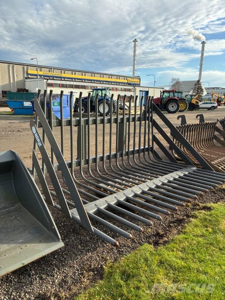 Norje Ensilagegrep Сільгосптехніка - Інші