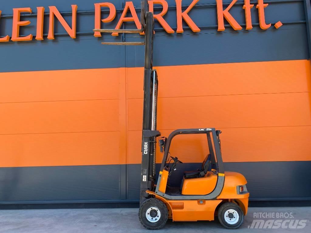 Clark CMP 25 Дизельні навантажувачі