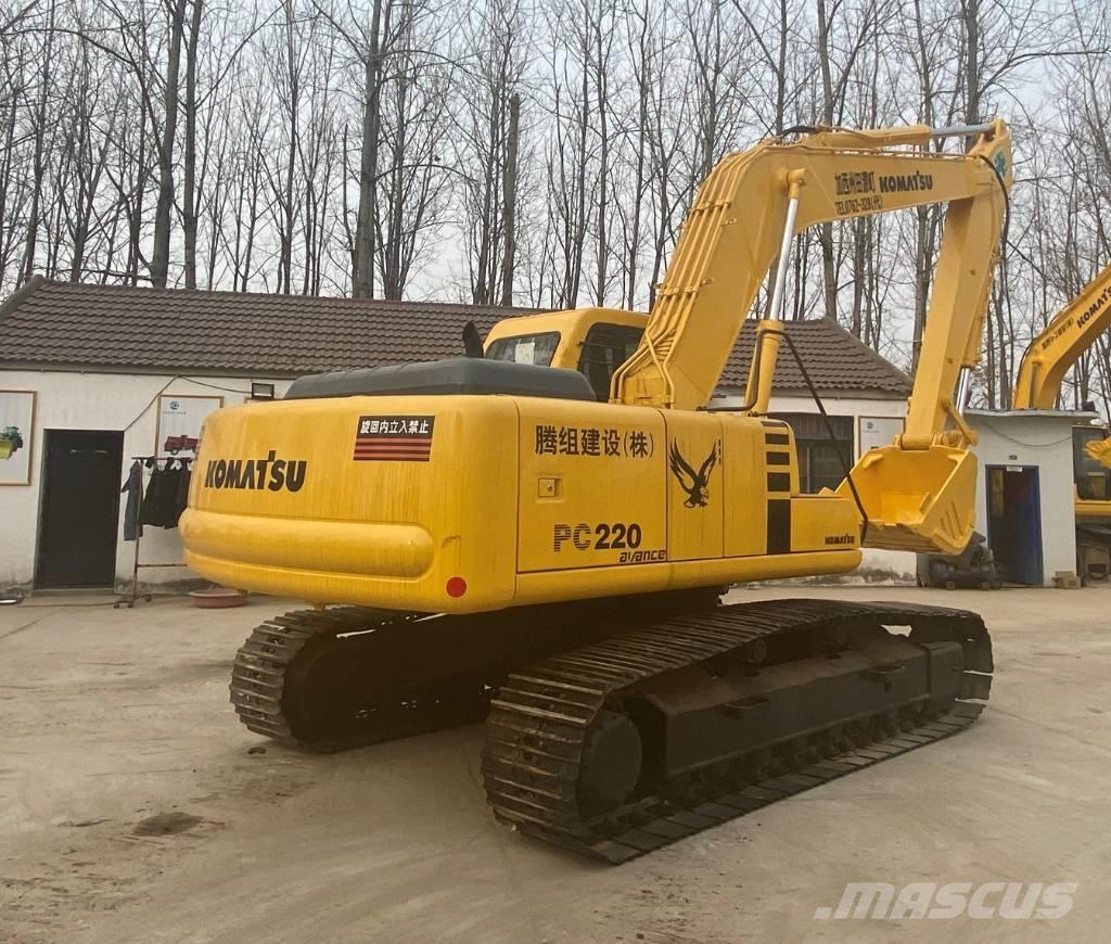 Komatsu PC 220-8 Гусеничні екскаватори