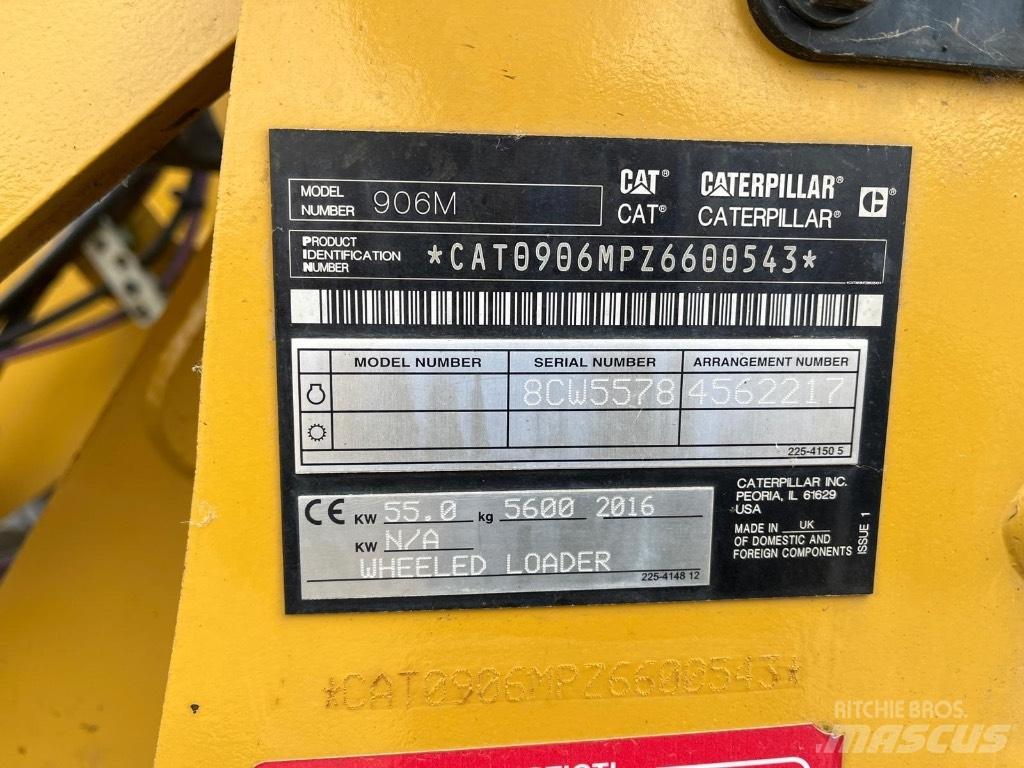 CAT 906M Фронтальні навантажувачі