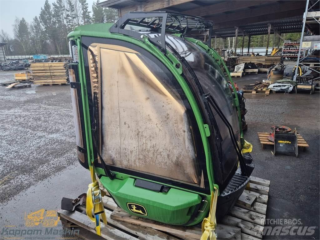 John Deere 1270G Кабіна