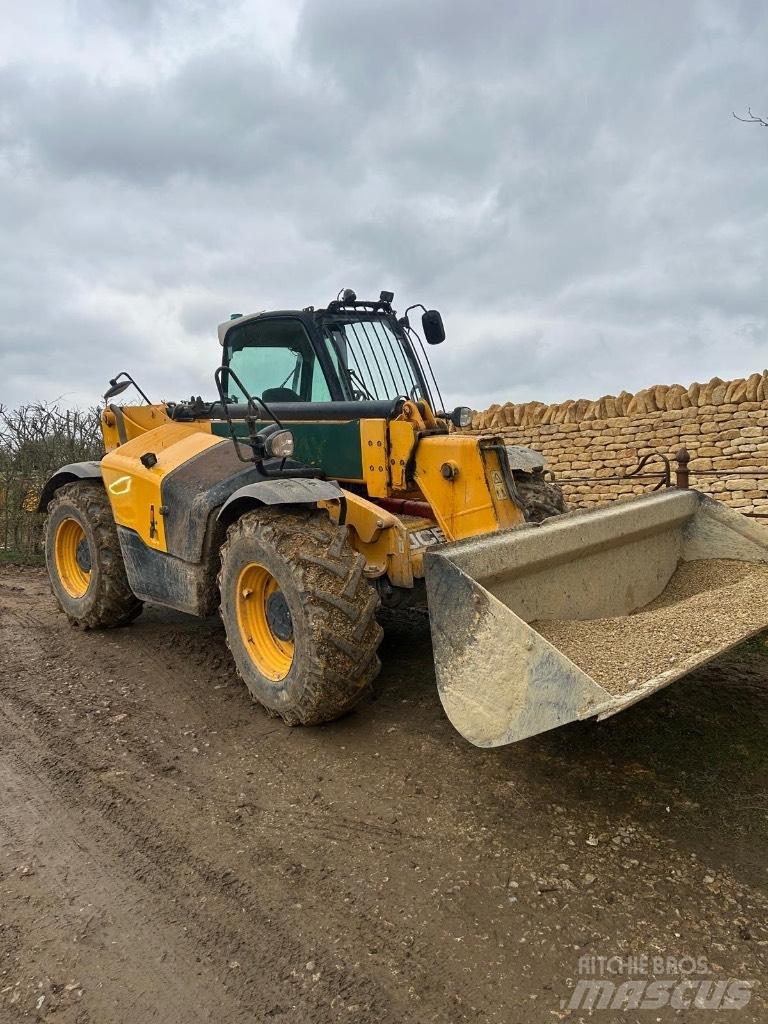 JCB 535-95 Гусеничні екскаватори