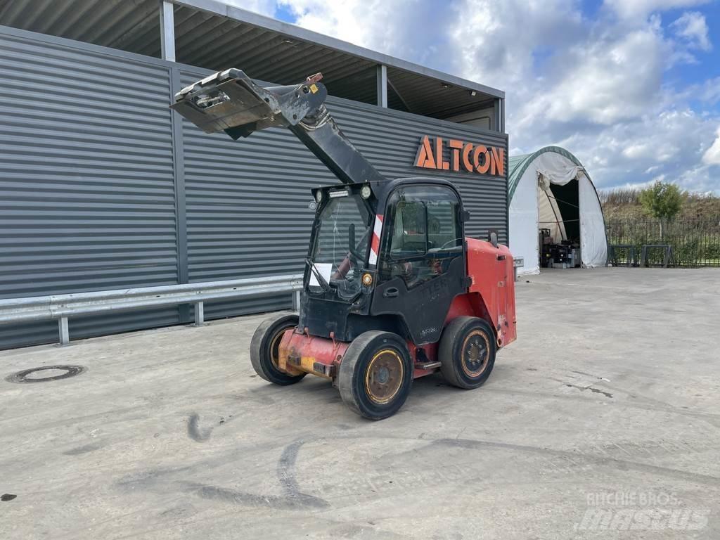 JCB R260 Трельовочні трактора