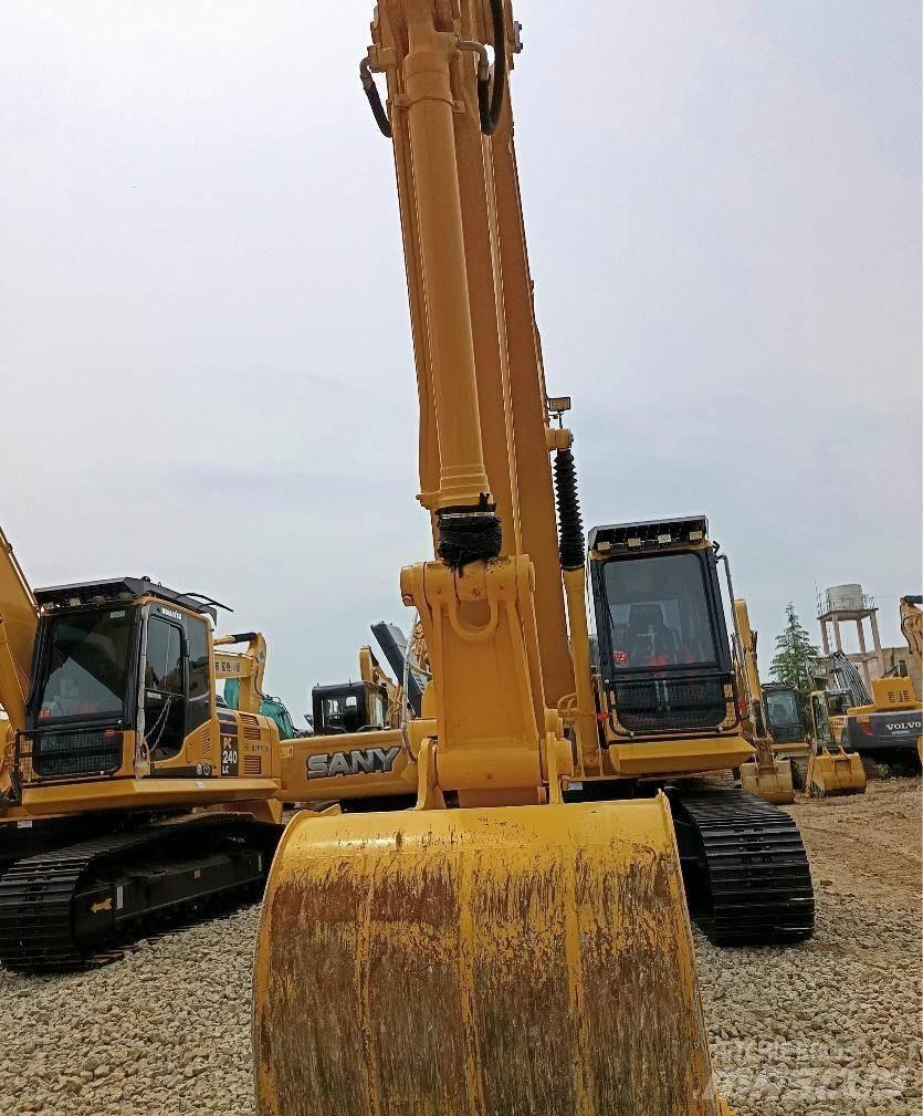 Komatsu PC 210 LC Гусеничні екскаватори