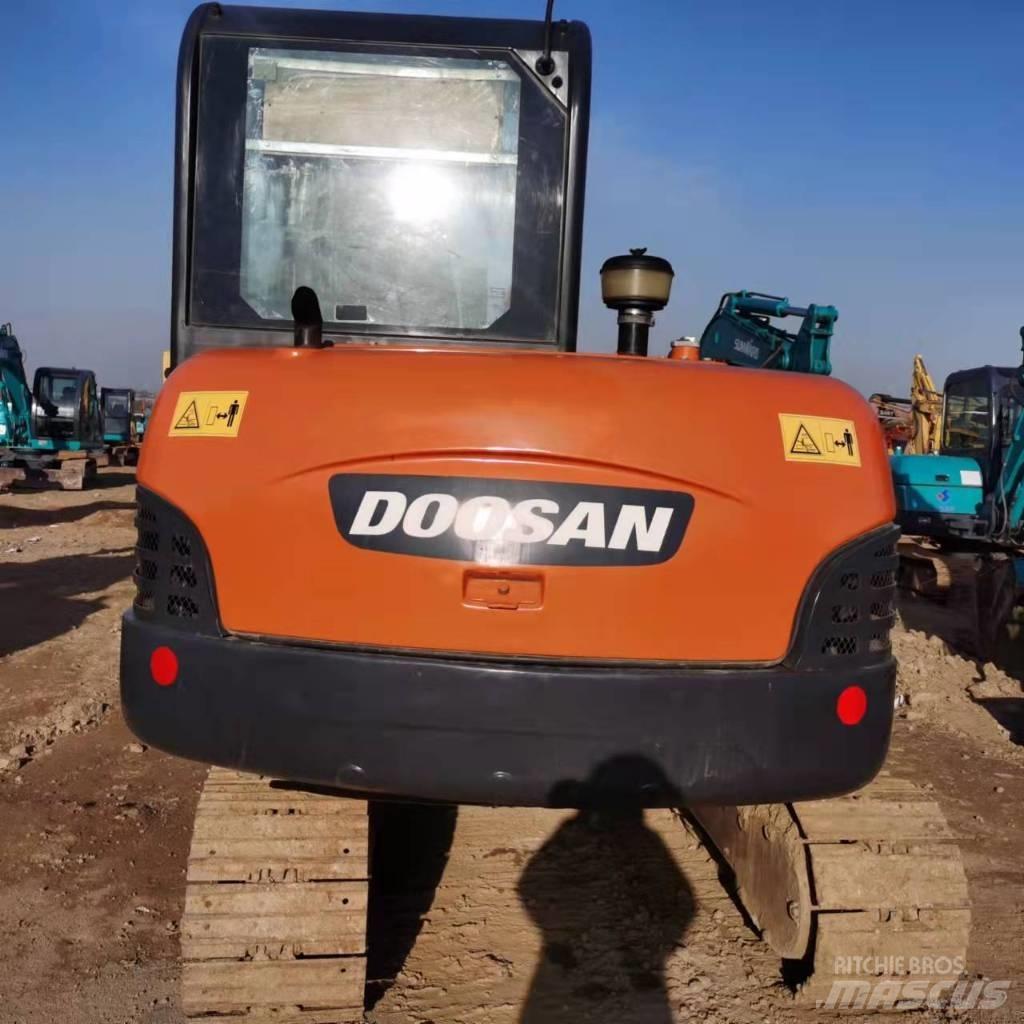 Doosan DH60-7 Гусеничні екскаватори