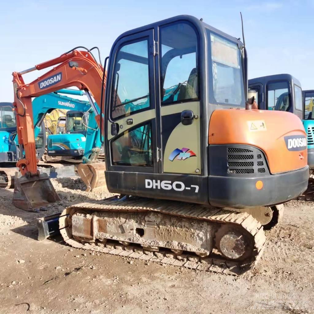 Doosan DH60-7 Гусеничні екскаватори