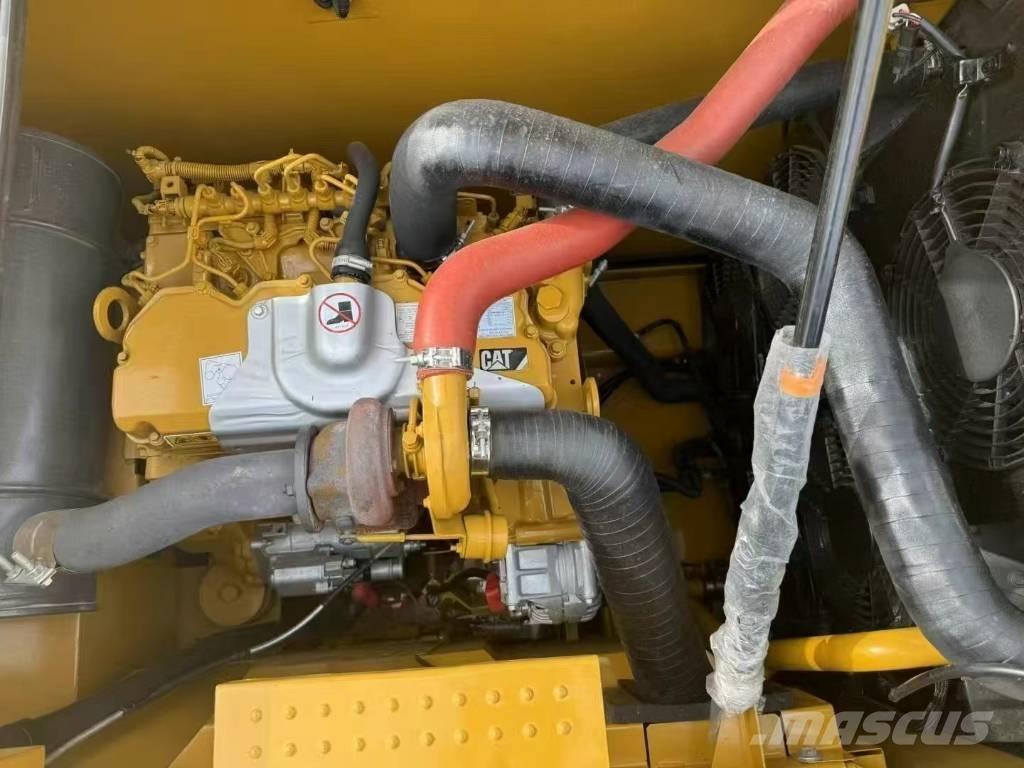 CAT 320GC Гусеничні екскаватори