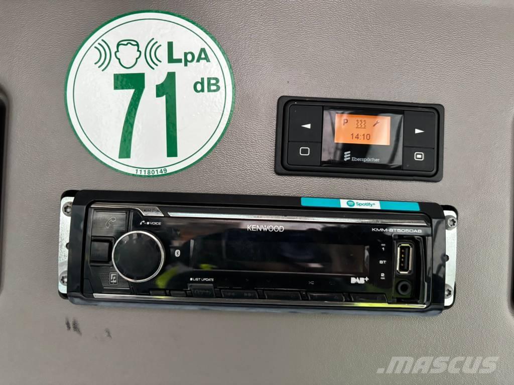 Volvo ECR 235 E Гусеничні екскаватори