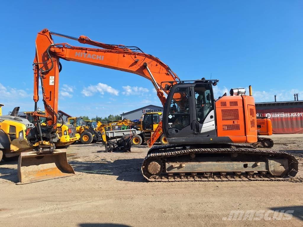Hitachi ZX225USLC-5 Гусеничні екскаватори