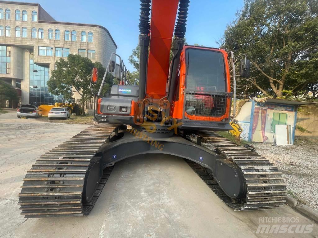 Doosan DX 300 Гусеничні екскаватори