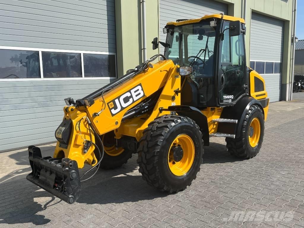JCB TM 220 Телескопічний навантажувач