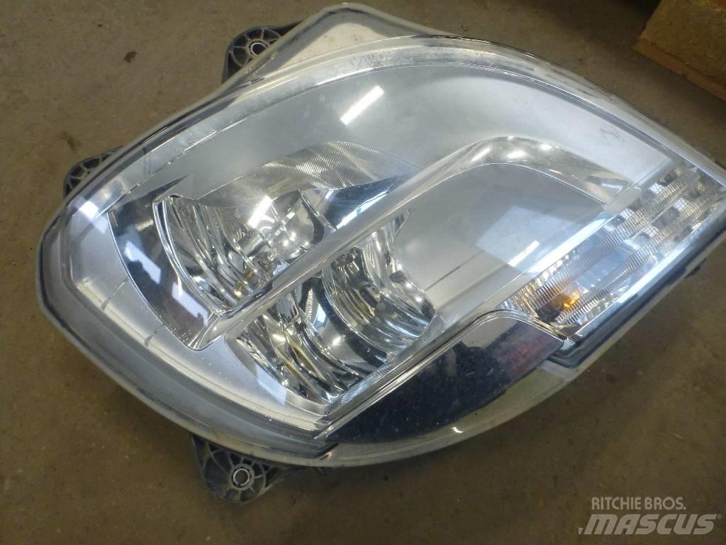  Strålkastare DAF XF Електроніка