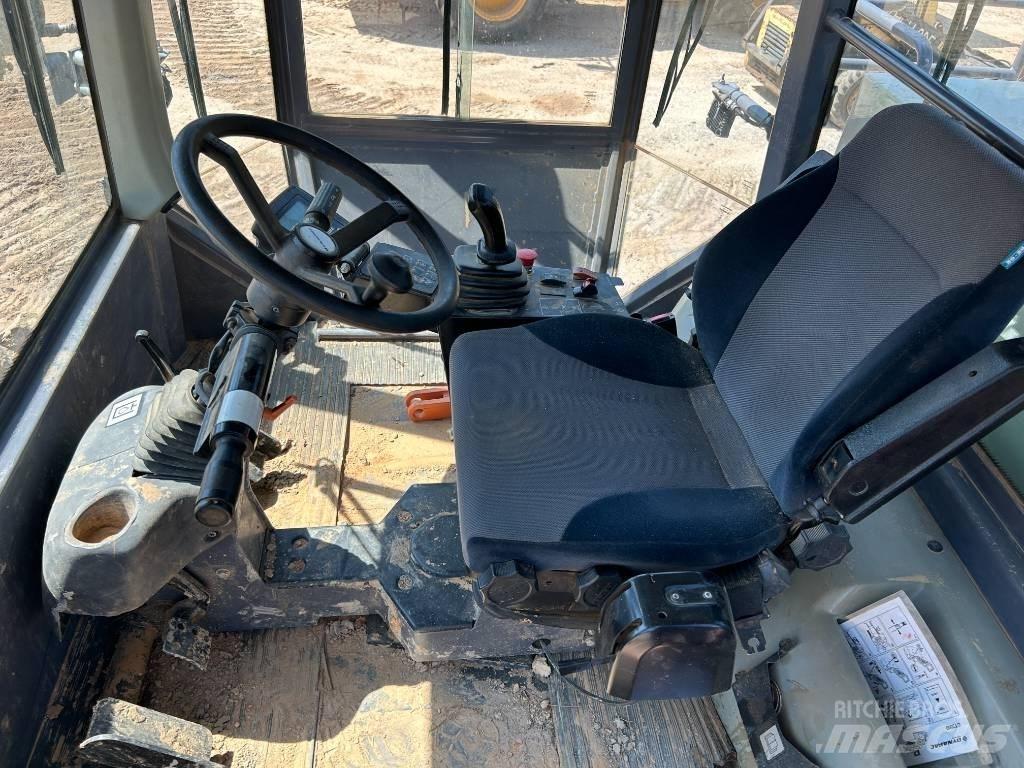 Dynapac CT 3000 Ущільнювачі грунту