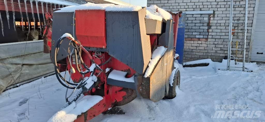 Kuhn Primor 3560 Роздрібнювачі, різаки і розпаковувачі тюків