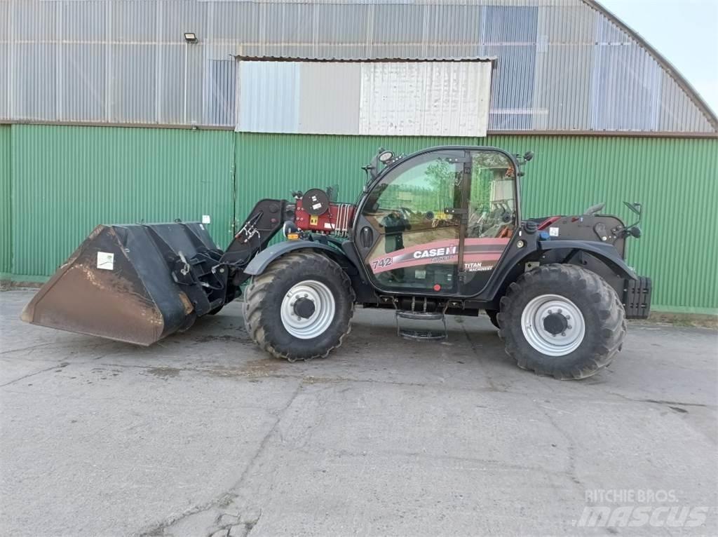 CASE 742 Farmlift Телескопічні навантажувачі