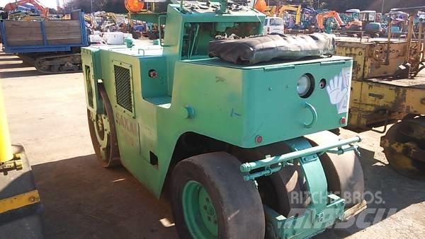 Sakai TG25 Котки для газонів