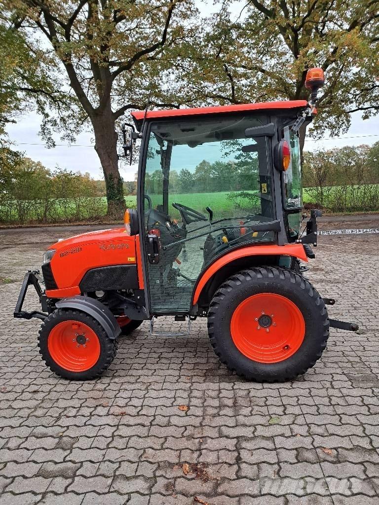 Kubota B2231 H-C Трактори