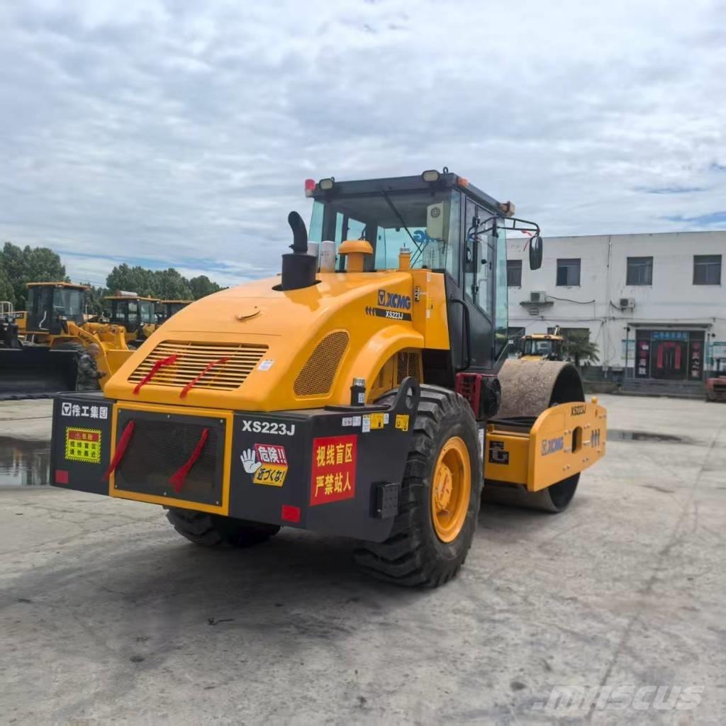 XCMG XS 223 J Грунтові котки