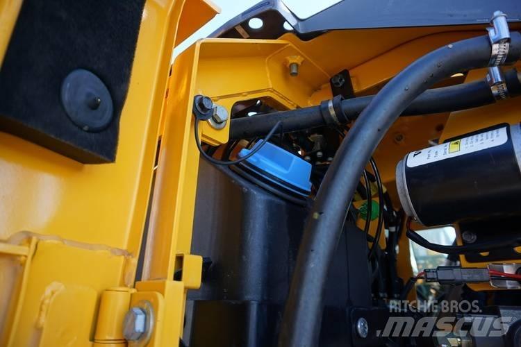 Volvo ECR 145EL Гусеничні екскаватори