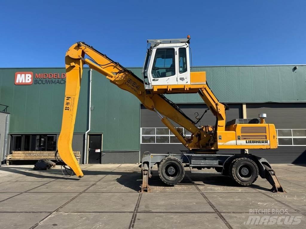 Liebherr A 924 B Перевантажувачі металобрухту/промислові навантажувачі