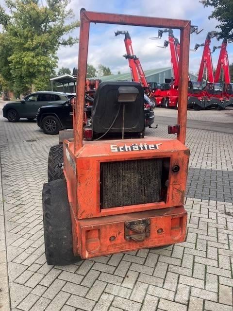 Schäffer 326 Малі навантажувачі