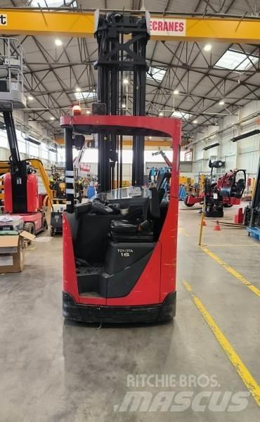 Manitou 8FBRE16 Самохідні електроштабелери