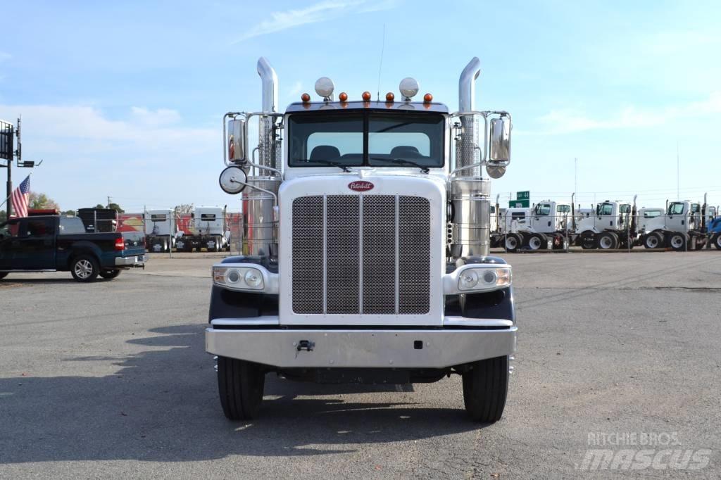 Peterbilt 389 Тягачі