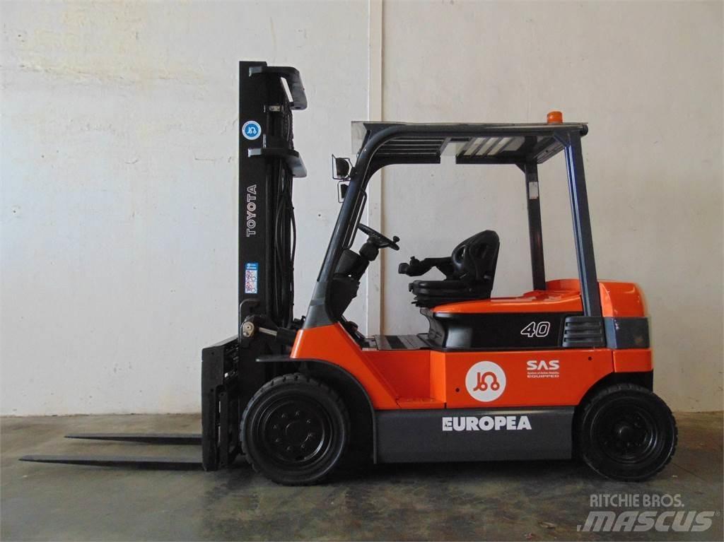 Toyota 7FBMF40 Електронавантажувачі