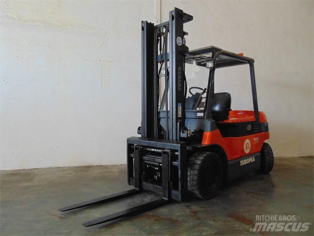 Toyota 7FBMF40 Електронавантажувачі
