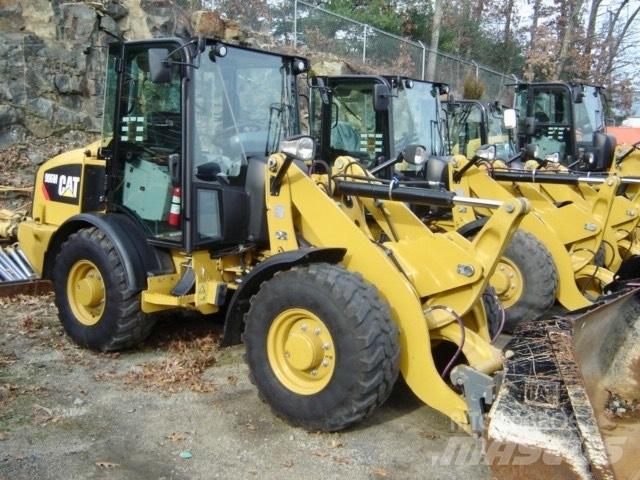 CAT 906 M Фронтальні навантажувачі