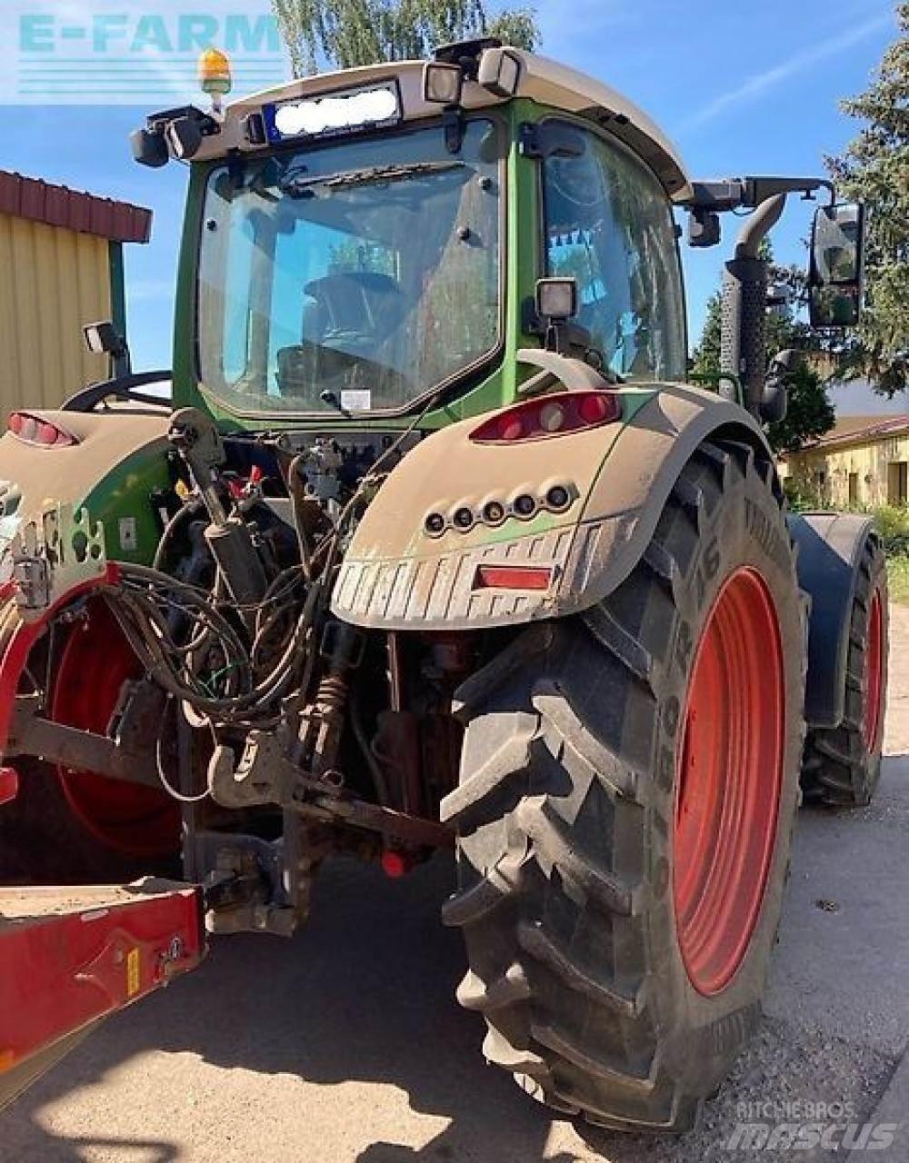 Fendt 724 vario Трактори